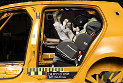 Kindersitzcrashtest ADAC