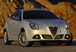 Alfa Romeo Giulietta - Modelljahr 2014 - Leichte Retuschen an der Front