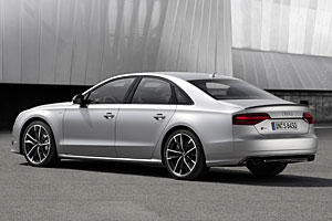 Audi S8 plus - Heckansicht
