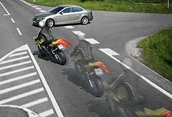 Motorrad-ABS ermöglicht beim Bremsen Ausweichmanöver