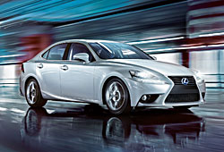 Lexus IS 300h Business Edition - Seitenansicht