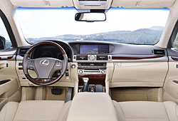 Lexus LS Innenraum