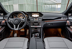 Mercedes E 63 AMG Cockpit