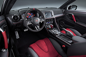 Nissan GT-R Nismo - Cockpit