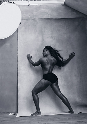 © Pirelli Kalender 2016 by Annie Leibovitz - Serena Williams im April