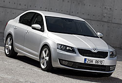 Skoda Octavia - seitliche Frontansicht