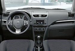 Suzuki Swift X-TRA - Cockpit