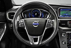 Volvo V40 R-Design Cockpit-Ausschnitt mit Lenkrad