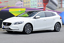Volvo V40 in Polar Weiß