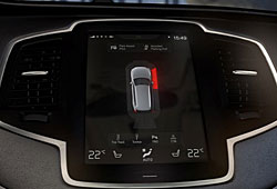 Volvo XC90 - Einpark-Assistent mit optischer Warnung